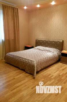 Дом 350м², 3-этажный, посуточно,