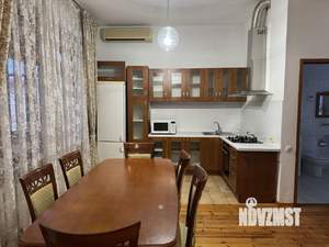 Дом 243м², 2-этажный, на длительный срок,