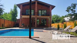 Дом 240м², 2-этажный, посуточно,