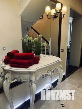 Дом 250м², 2-этажный, посуточно,