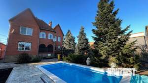 Дом 455м², 3-этажный, посуточно,