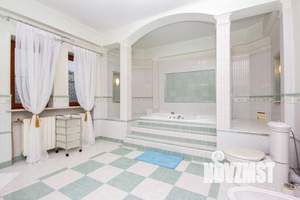 Дом 500м², 2-этажный, посуточно,