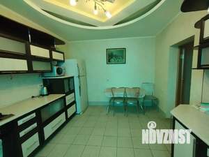 Дом 200м², 2-этажный, посуточно,