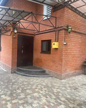 Дом 150м², 2-этажный, на длительный срок,