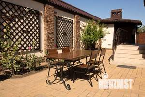 Дом 250м², 2-этажный, посуточно,