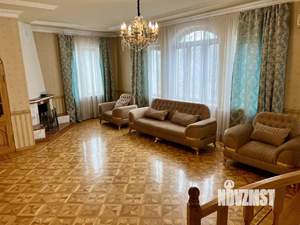 Дом 600м², 2-этажный, посуточно,