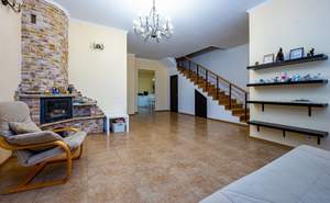 Дом 130м², 2-этажный, на длительный срок,