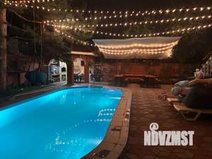 Дом 600м², 3-этажный, посуточно,