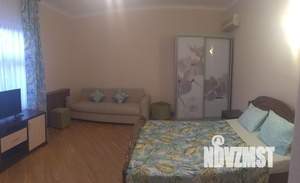 Дом 700м², 2-этажный, посуточно,