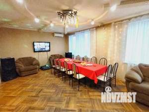 Дом 200м², 2-этажный, посуточно,