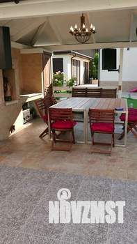 Дом 140м², 2-этажный, посуточно,