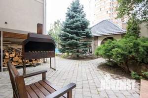 Дом 700м², 2-этажный, посуточно,