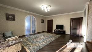 Дом 455м², 3-этажный, посуточно,