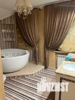 Дом 250м², 2-этажный, посуточно,