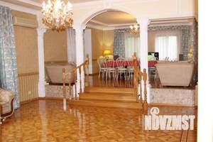 Дом 600м², 2-этажный, посуточно,