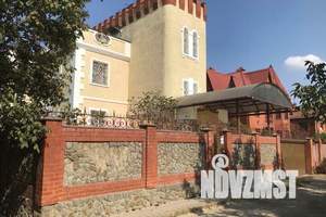 Дом 600м², 3-этажный, посуточно,