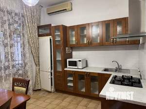 Дом 243м², 2-этажный, на длительный срок,