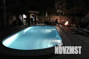 Дом 600м², 4-этажный, посуточно,