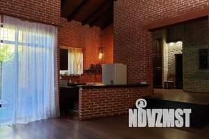 Дом 250м², 3-этажный, посуточно,