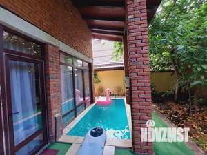 Дом 250м², 3-этажный, посуточно,