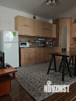 Таунхаус 100м², 3-этажный, на длительный срок,