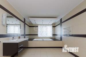 Дом 375м², 3-этажный, на длительный срок,