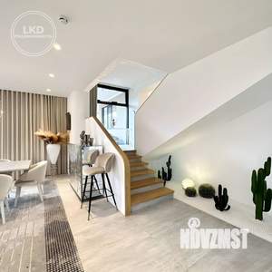 Дом 500м², 3-этажный, участок 14 сот.