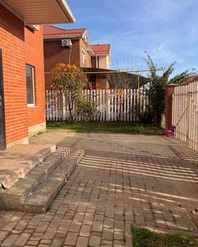 Дом 190м², 3-этажный, участок 3 сот.