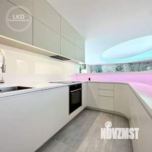 Дом 500м², 3-этажный, участок 14 сот.