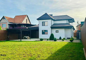 Дом 161м², 2-этажный, участок 10 сот.