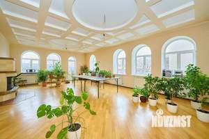 Дом 400м², 3-этажный, участок 8 сот.