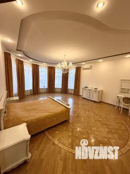 Дом 334м², 3-этажный, участок 7 сот.