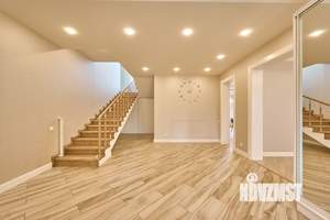 Дом 272м², 2-этажный, участок 8 сот.