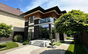 Дом 250м², 2-этажный, участок 6 сот.