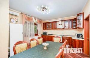 Дом 348м², 3-этажный, участок 8 сот.