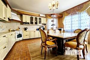 Дом 180м², 2-этажный, участок 6 сот.