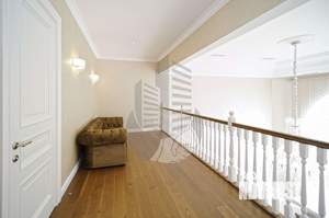 Дом 360м², 2-этажный, участок 10 сот.