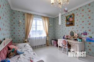 Дом 360м², 2-этажный, участок 10 сот.