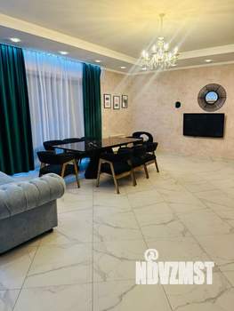 Дом 300м², 2-этажный, участок 8 сот.