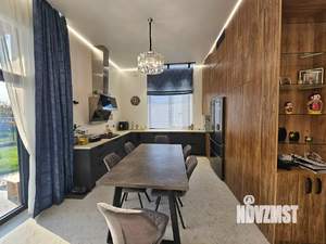 Дом 198м², 2-этажный, участок 8 сот.