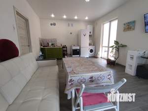 Дом 100м², 2-этажный, участок 3 сот.