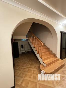 Дом 193м², 2-этажный, участок 4 сот.