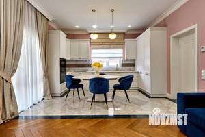 Дом 139м², 2-этажный, участок 4 сот.