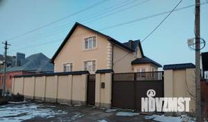 Дом 281м², 3-этажный, участок 8 сот.