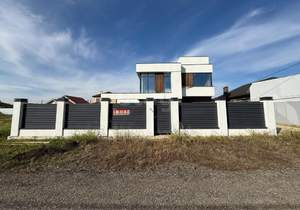 Дом 275м², 3-этажный, участок 6 сот.