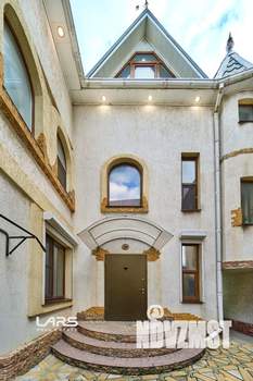 Дом 400м², 3-этажный, участок 3 сот.