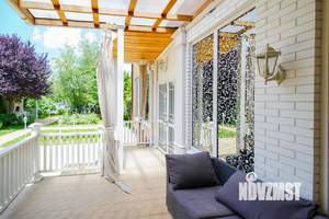 Дом 424м², 3-этажный, участок 8 сот.