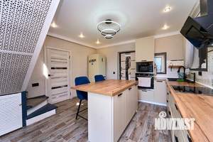 Дом 215м², 2-этажный, участок 6 сот.