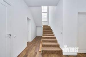 Дом 220м², 2-этажный, участок 6 сот.