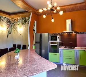 Дом 425м², 2-этажный, участок 10 сот.